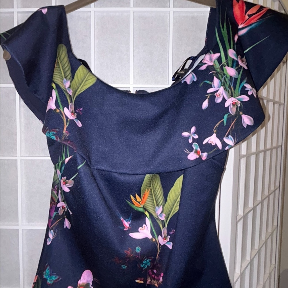 NWOT Ted Baker London off shoulder top - Picture 2 of 6